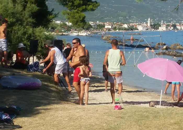Volat Beaches * Kaštela